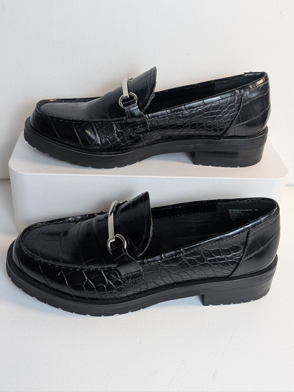 Steve Madden Dougie Black Croc Embossed Slip-On Loafer Flats Silver Buckle US 5